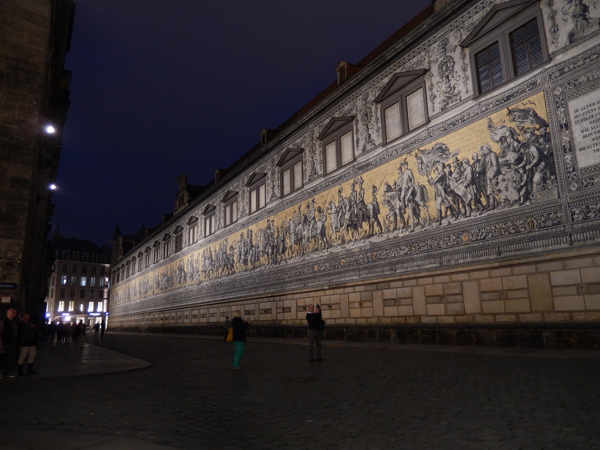 Dresden by night